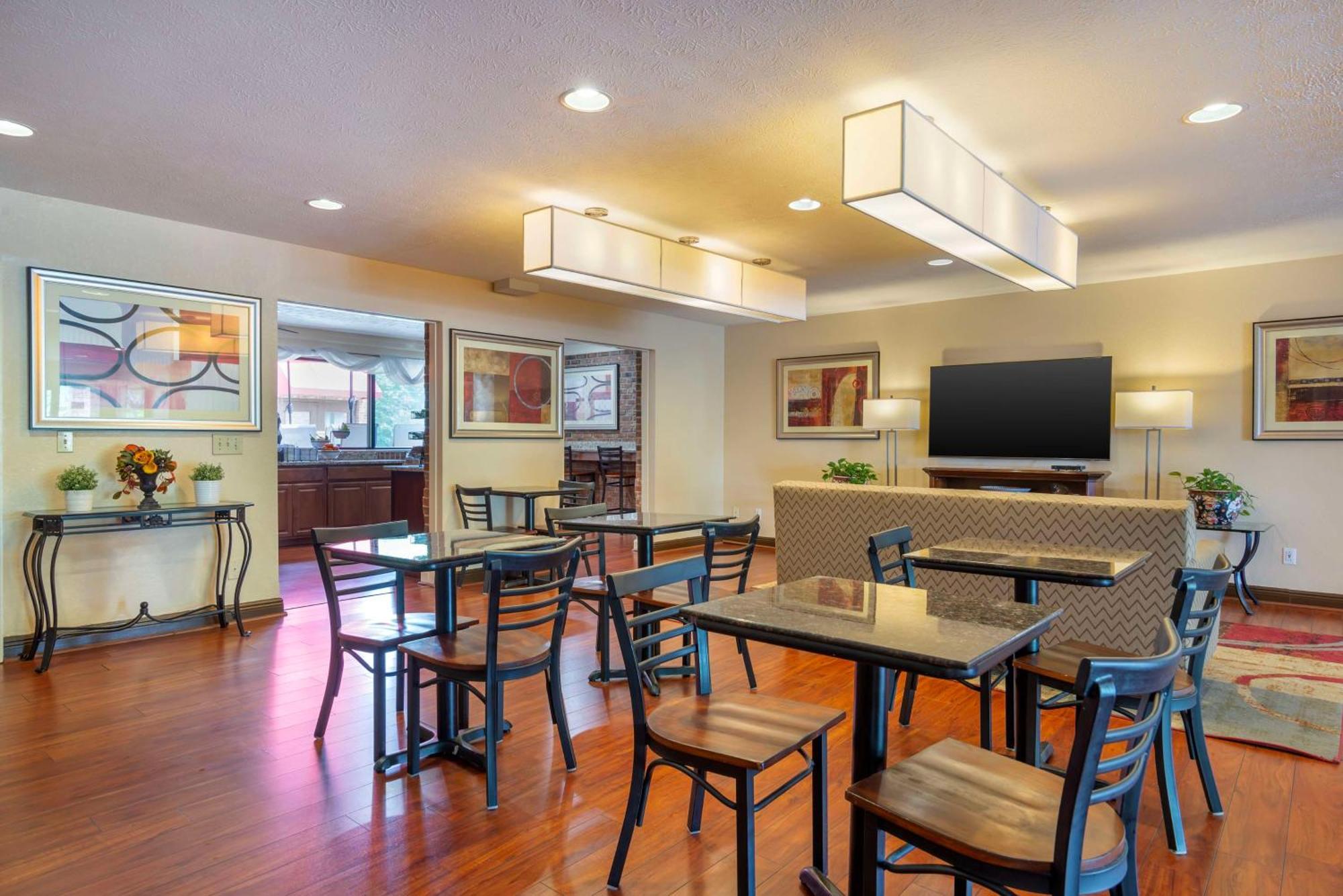 Best Western Auburn/Opelika Inn Extérieur photo